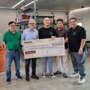 Batch ‘93 donates to scholarship fund